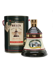 Bell's Decanter Christmas 1990 Ceramic Decanter 75cl / 43%