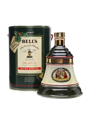 Bell's Decanter Christmas 1988 Ceramic Decanter 75cl / 43%