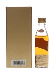 Johnnie Walker 15 Year Old Gold Label with Pin Badge Japanese Import 5cl / 43%