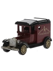 Johnnie Walker Model T Ford Van Corgi 7cm x 3cm x 3cm