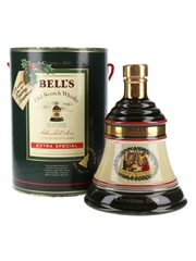 Bell's Christmas 1988 Ceramic Decanter We Wish You A Merry Christmas 75cl / 43%