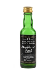 Highland Park 22 Year Old Bottled 1970s - Cadenhead's 5cl / 46%