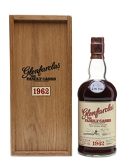 Glenfarclas 1962 The Family Casks Cask No. 2645 70cl / 54.8%