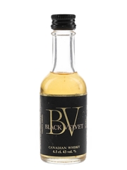 Black Velvet Bottled 1980s 4.5cl / 43%