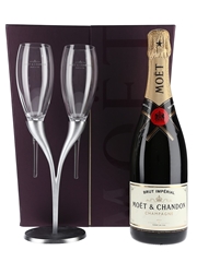 Moet & Chandon Coffret Chandelier Set