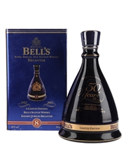 Bell's Ceramic Decanter 2002 Golden Jubilee Queen Elizabeth II 50 Years Reign 70cl / 40%