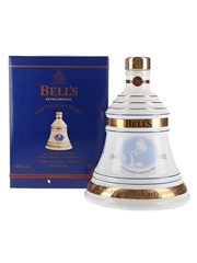 Bell's Christmas 2001 Ceramic Decanter 8 Year Old - Alexander Graham Bell 70cl / 40%