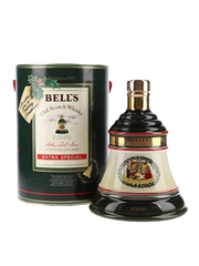 Bell's Christmas 1988 Ceramic Decanter We Wish You A Merry Christmas 75cl / 43%