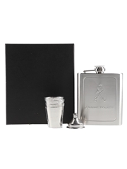 Johnnie Walker Hip Flask With A Funnel & Four Shot Glasses 7 Fluid Ounces 9.5cm x 12.3cm