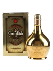 Glenfiddich 18 Year Old Superior Reserve 23 Carat Gold Ceramic Decanter 70cl / 43%