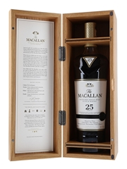 Macallan 25 Year Old Sherry Oak Annual 2018 Release 70cl / 43%