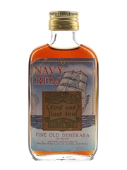 Walter Hicks Navy Rum Bottled 1970s 5cl / 40%