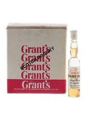 Grant's Scotch Whisky Case The World's Smallest Bottles Of Whisky 12 x 1cl / 40%