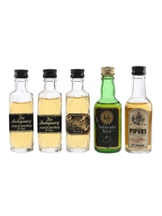 The Antiquary, Ambasador Royal 12 Year Old & 100 Pipers Bottled 1970s & 1980s 5 x 5cl