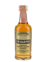 IW Harper 4 Year Old Bottled 1970s 5cl / 43%
