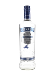 Smirnoff Blueberry Vodka  70cl / 37.5%