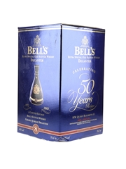 Bell's 8 Year Old Ceramic Decanter 2002 Golden Jubilee Queen Elizabeth II 50 Years Reign 70cl / 40%