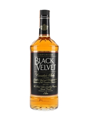 Black Velvet De Luxe Canadian Whisky 1985