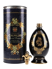 Camus Special Reserve Porcelain Egg Decanter 35cl / 40%