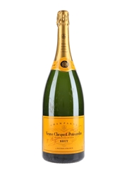 Veuve Clicquot NV Magnum Large Format 150cl  / 12%