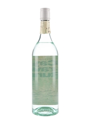 Cay Brava Extra Light Dry Rum Bottled 1970s 75.7cl / 40%