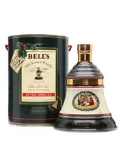 Bell's Ceramic Decanter Christmas 1988 75cl / 43%
