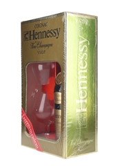 Hennessy VSOP Cognac Bottled 1970s - Glasses Gift Pack 70cl / 40%