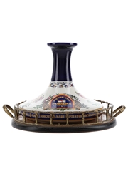 Pusser s British Navy Rum Admiral Lord Nelson s Ship s Decanter with HMS Victory Tray