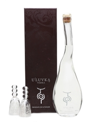 Uluvka Vodka & 2 Glasses Gift Pack  70cl / 40%