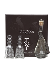 Uluvka Vodka & 2 Glasses Gift Pack