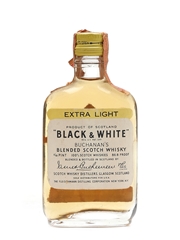 Black & White Extra Light Bottled 1950s-1960s - Fleischmann Distilling Corporation 4.7cl / 43.4%