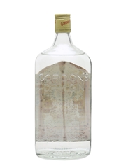 Gordon's Dry Gin Bottled 1970s - Linden, New Jersey 112.5cl / 47.2%