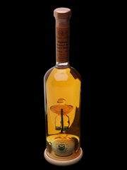 Stylish Whisky Highland Blended Malt Golfer & Ball Decanter 35cl / 40%