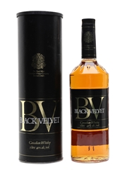 Black Velvet Canadian Rye Whisky 1974  100cl  / 40%