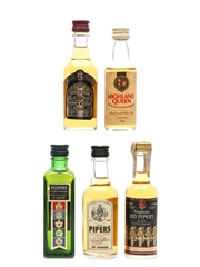 Assorted Scotch Whisky Bottled 1970s - Chivas Regal, Highland Queen, Passport 5 x 5cl / 40%