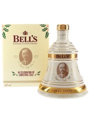 Bell's Christmas 2012 Ceramic Decanter 8 Year Old - Robert Duff Bell 70cl / 40%