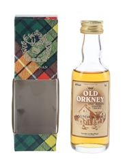 Old Orkney 'OO' 8 Year Old Bottled 1990s - Gordon & MacPhail 5cl / 40%