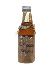Hennessy 3 Star Bottled 1960s 5cl / 40%