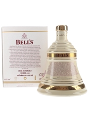 Bell's Christmas 2010 Ceramic Decanter Arthur Kinmond Bell 70cl / 40%