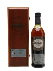 Glenfiddich 1974 H.M. Queen Elizabeth II Bottled 2002 - Cask #2336 70cl