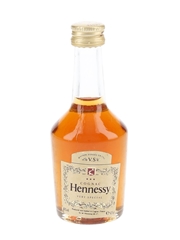 Hennessy 3 Star VS Bottled 1980s 4.15cl / 40%