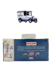Lambs Navy Bull Nose Morris Van Lledo Collectibles - The Bygone Days Of Road Transport 8cm x 4.5cm x 3cm