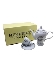 Hendrick's Midsummer Solstice Hamper Set Includes Tea Set, Glasses, Pourer & Accesories 70cl / 43.4%