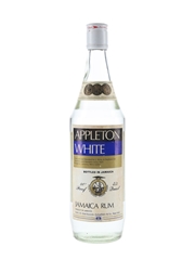 Appleton White Jamaica Rum Bottled 1970s - Schieffelin & Co. 75.7cl / 40%