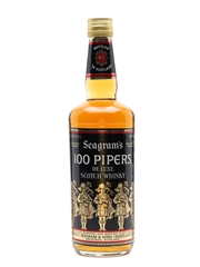 Seagram's 100 Pipers De Luxe Bottled 1970s 75cl