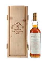 Macallan 1974 25 Year Old Anniversary Malt Bottled 1999 70cl / 43%