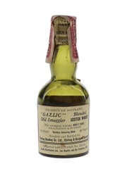 Old Smuggler The Gaelic Whisky 6 Year Old Bottled 1930s-1940s - Pacific Distributors Ltd. 5.6cl / 43%