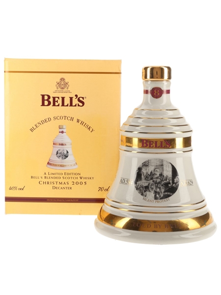 Bell's Christmas 2005 Ceramic Decanter Silent Protest 70cl / 40%