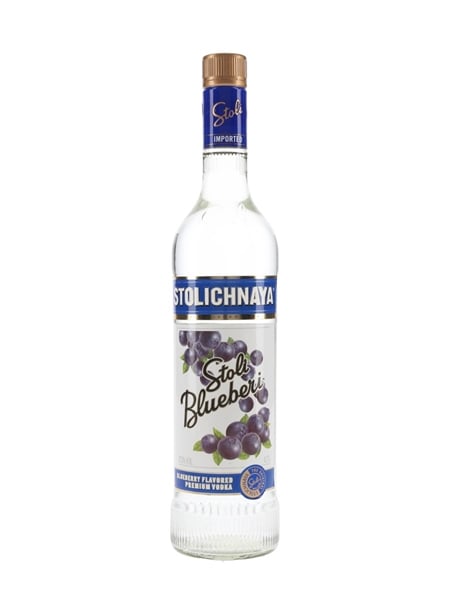 Stoli Blueberi Flavoured Premium Vodka 70cl / 37.5%