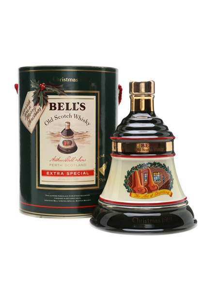 Bell's Decanter Christmas 1991 Ceramic Decanter 70cl / 40%